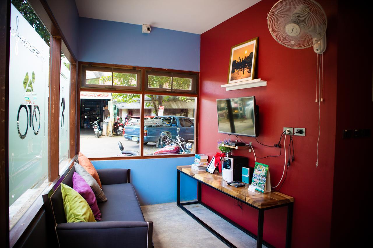 Hostel Tawan Bed Club Chiang Mai Exterior foto